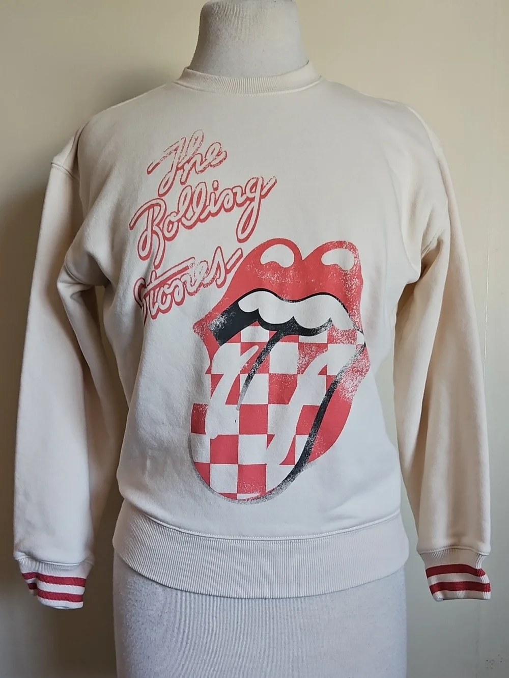 The Rolling Stones Cream Sweatshirt with TheTongue And Red Lips Logo Size Medium
